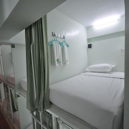 Hostel Latha Янгон Экстерьер фото