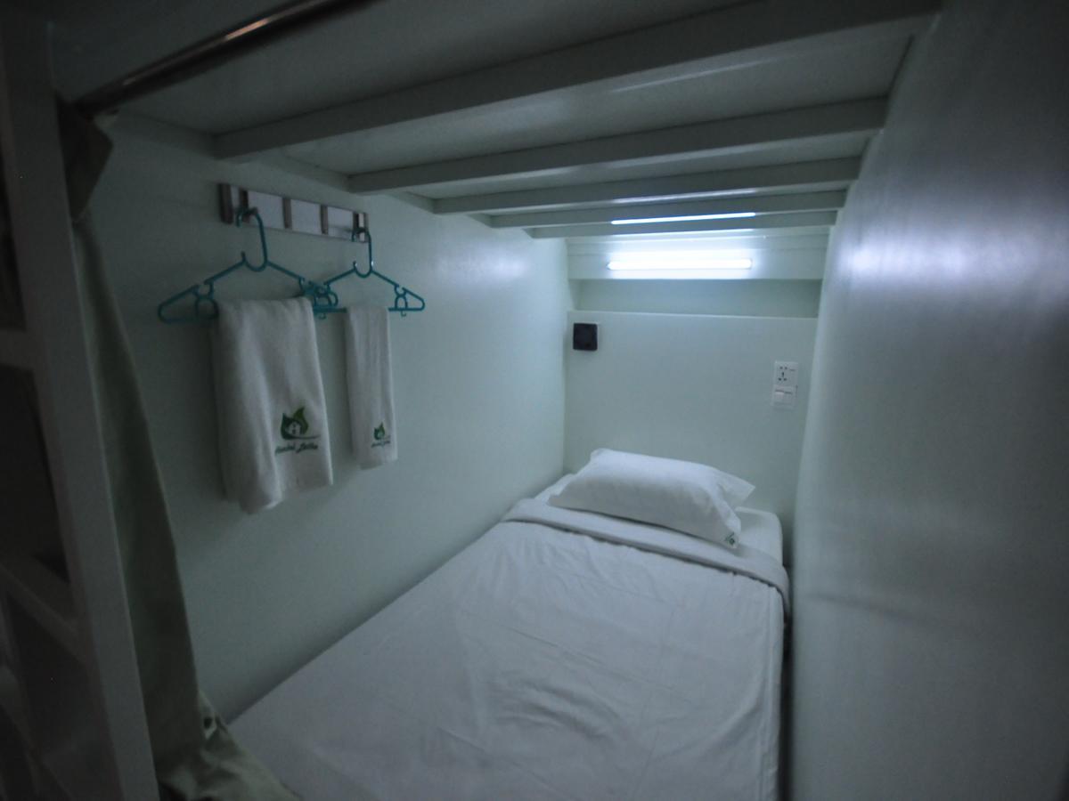 Hostel Latha Янгон Экстерьер фото