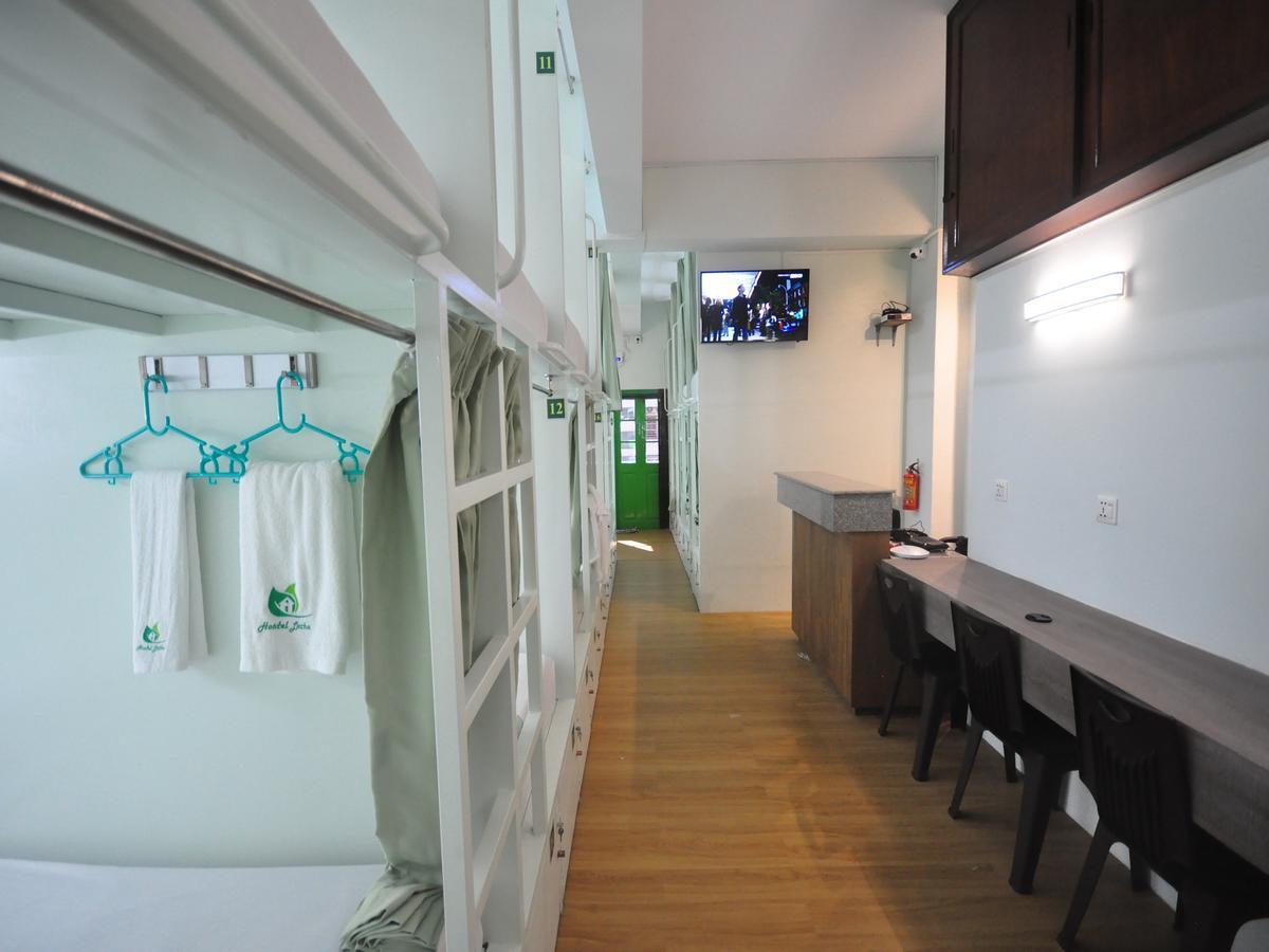Hostel Latha Янгон Экстерьер фото