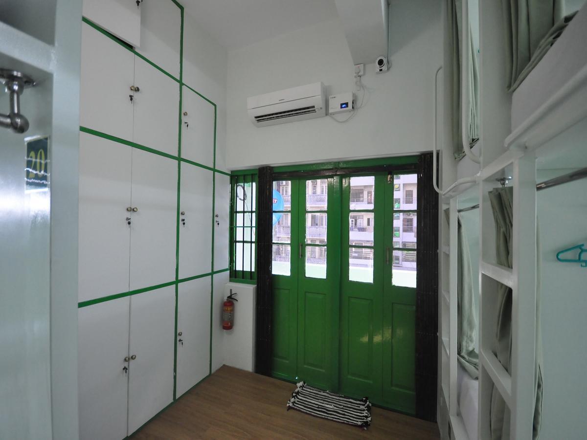 Hostel Latha Янгон Экстерьер фото